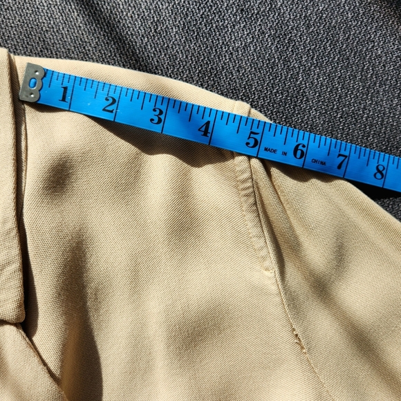 Dynamite Cropped light summer Jacket/Overpiece in Tan long sleeve Size Small - Picture 9 of 10